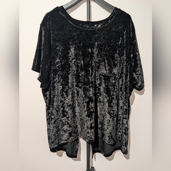 Boutique Black Velvet Short Sleeve Top - Size 3X - NWT - Picture 2 of 9